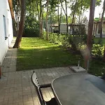 Moderner Im Mit Seezugang Dabel