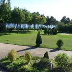 Moderner Im Mit Seezugang *