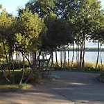 Moderner Im Mit Seezugang Dabel
