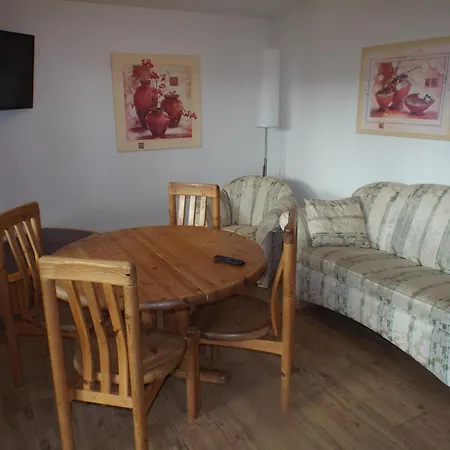 Moderner Im Mit Seezugang Prázdninový dům *