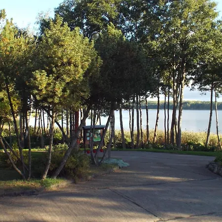 Moderner Im Mit Seezugang Dabel