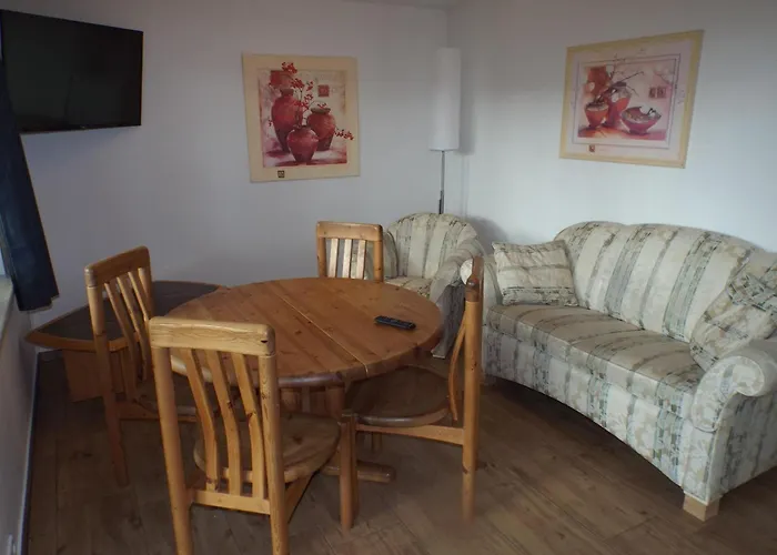 Moderner Im Mit Seezugang Prázdninový dům *