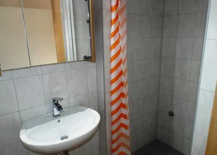 Holiday home Moderner Im Mit Seezugang Dabel