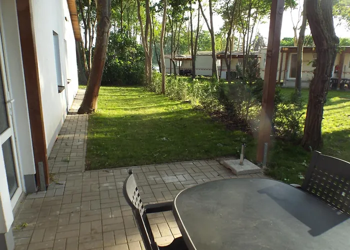 Moderner Im Mit Seezugang Dabel