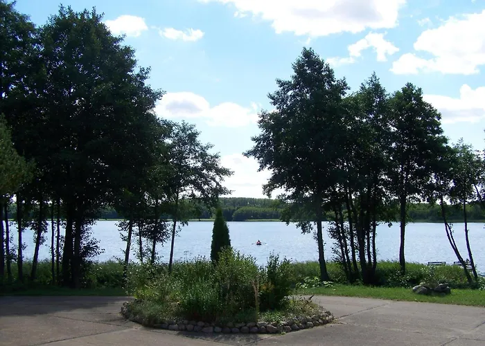 Moderner Im Mit Seezugang